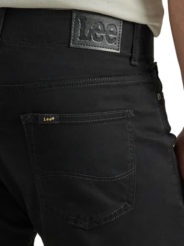 Men's Extreme Motion Slim Straight Leg Jean 2015437
