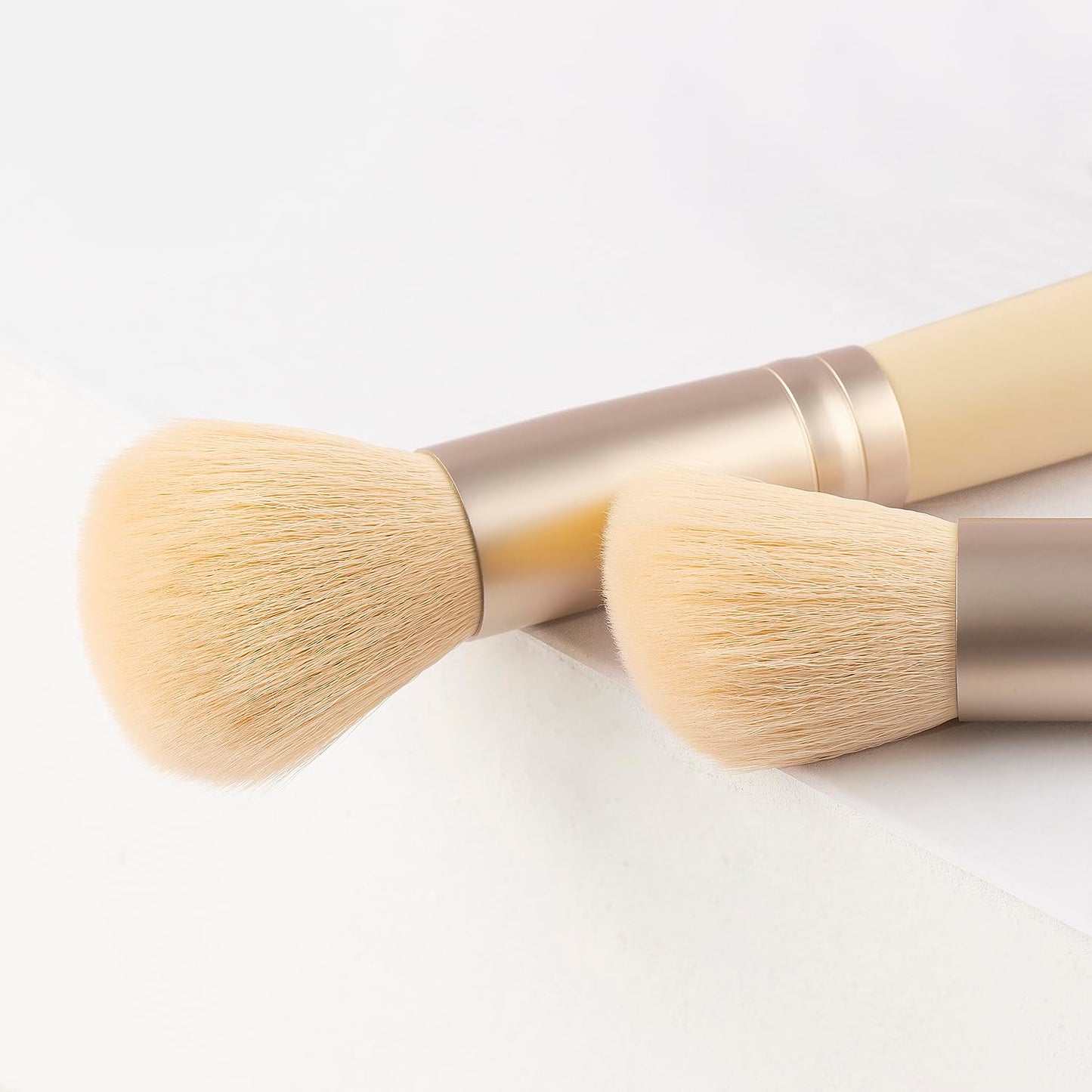Real Perfection Makeup Brush Set 16 Pcs with 1 Eyebrow Razor Premium Synthetic Foundation Powder Concealers Eyeshadow Blush Makeup Brushes Make up Brushes Kit