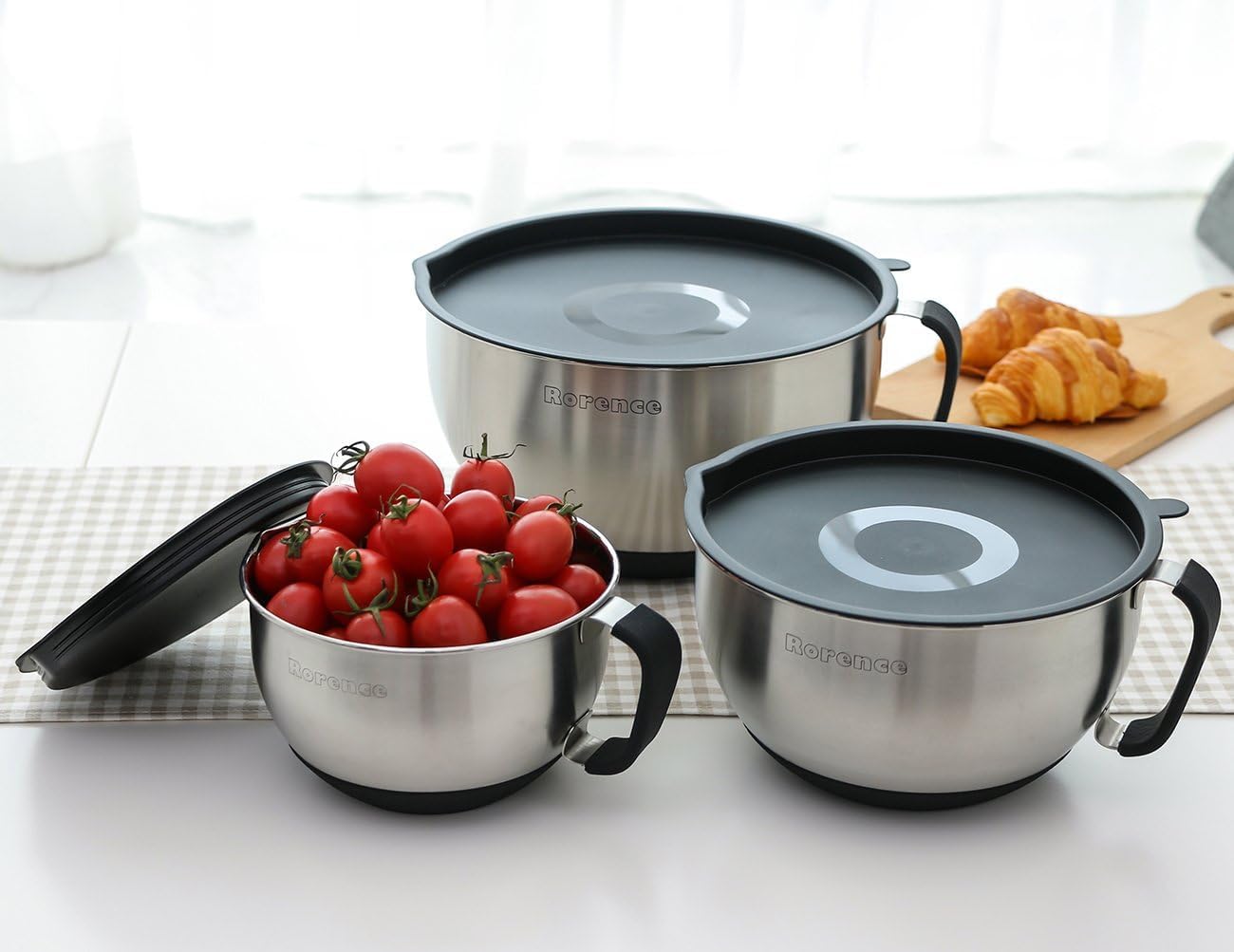 Rorence Stainless Steel Non-Slip Mixing Bowls With Pour Spout, Handle and Lid, Set of 3