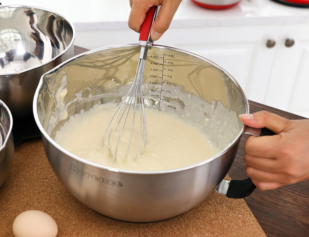 Rorence Stainless Steel Non-Slip Mixing Bowls With Pour Spout, Handle and Lid, Set of 3