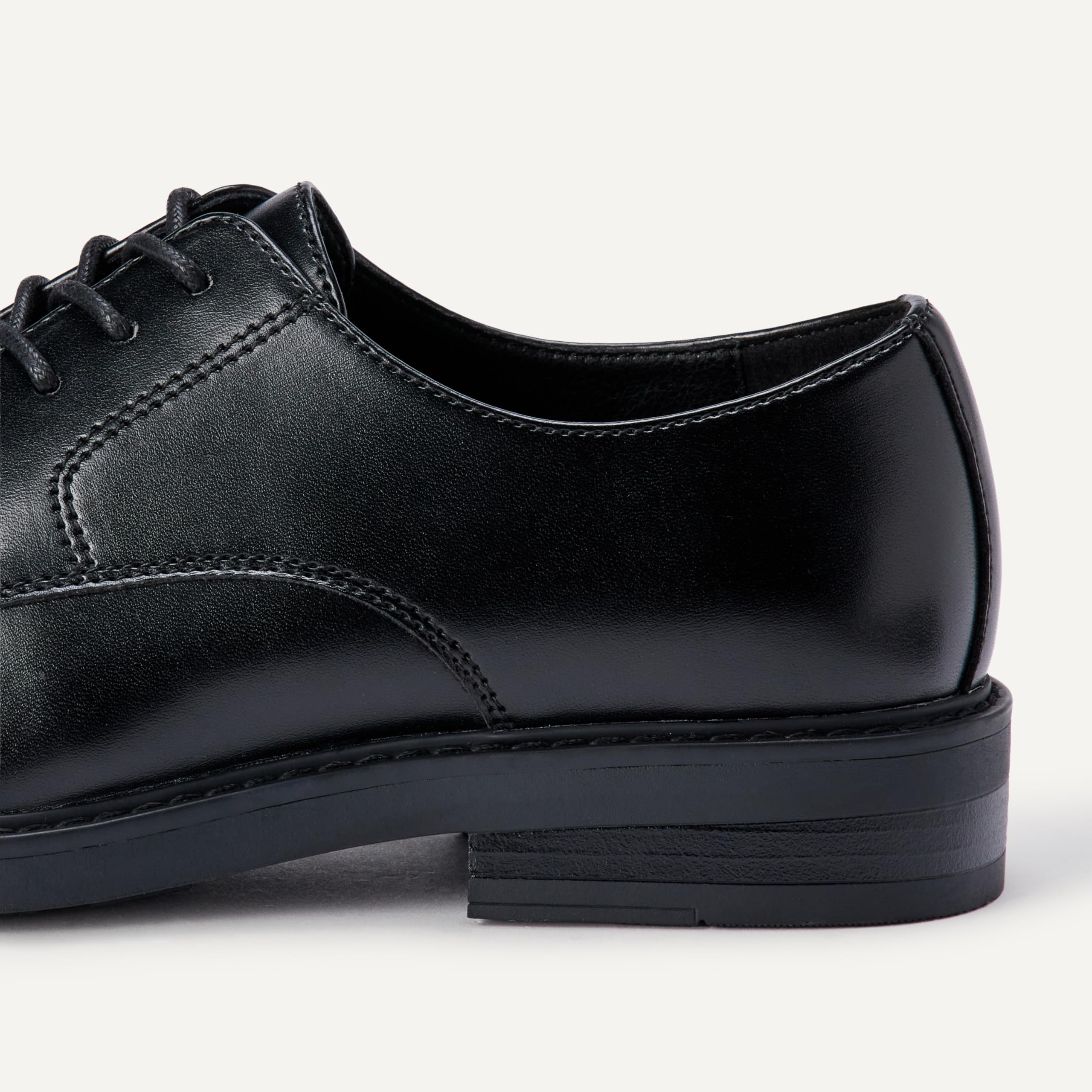Amazon Essentials Men's Round Toe Derby Dress Shoes